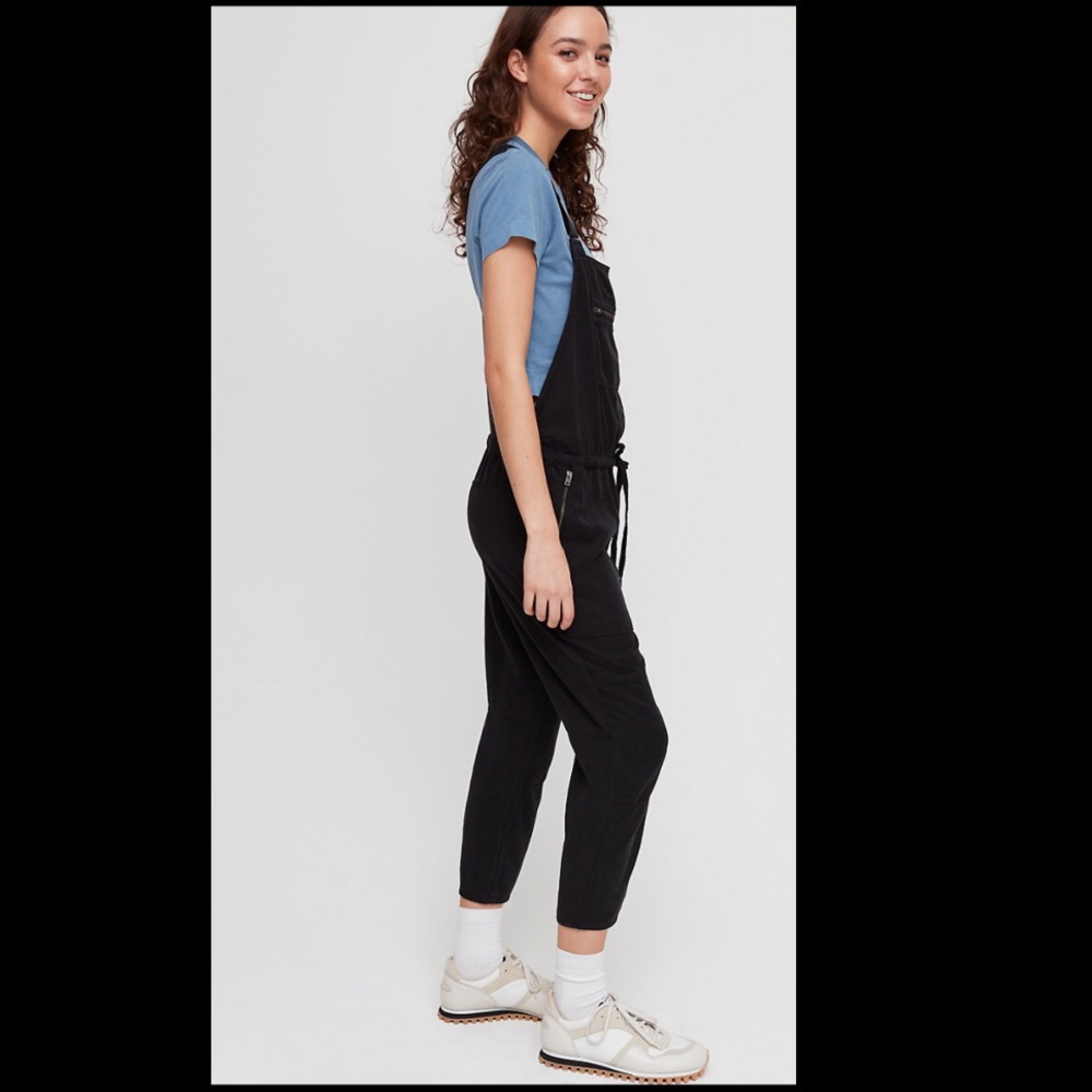 New Aritzia Wilfred black cropped overalls